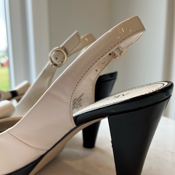 Anne Klein heels with bow black & cream - Picture 6 of 10